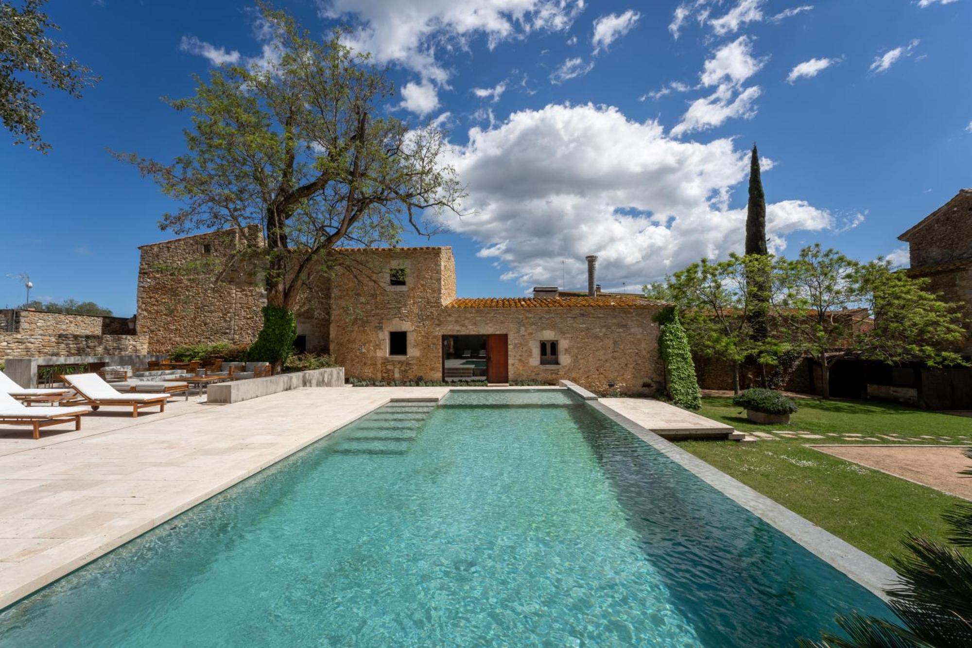 Deco - Casa Castell De Peratallada Exterior foto