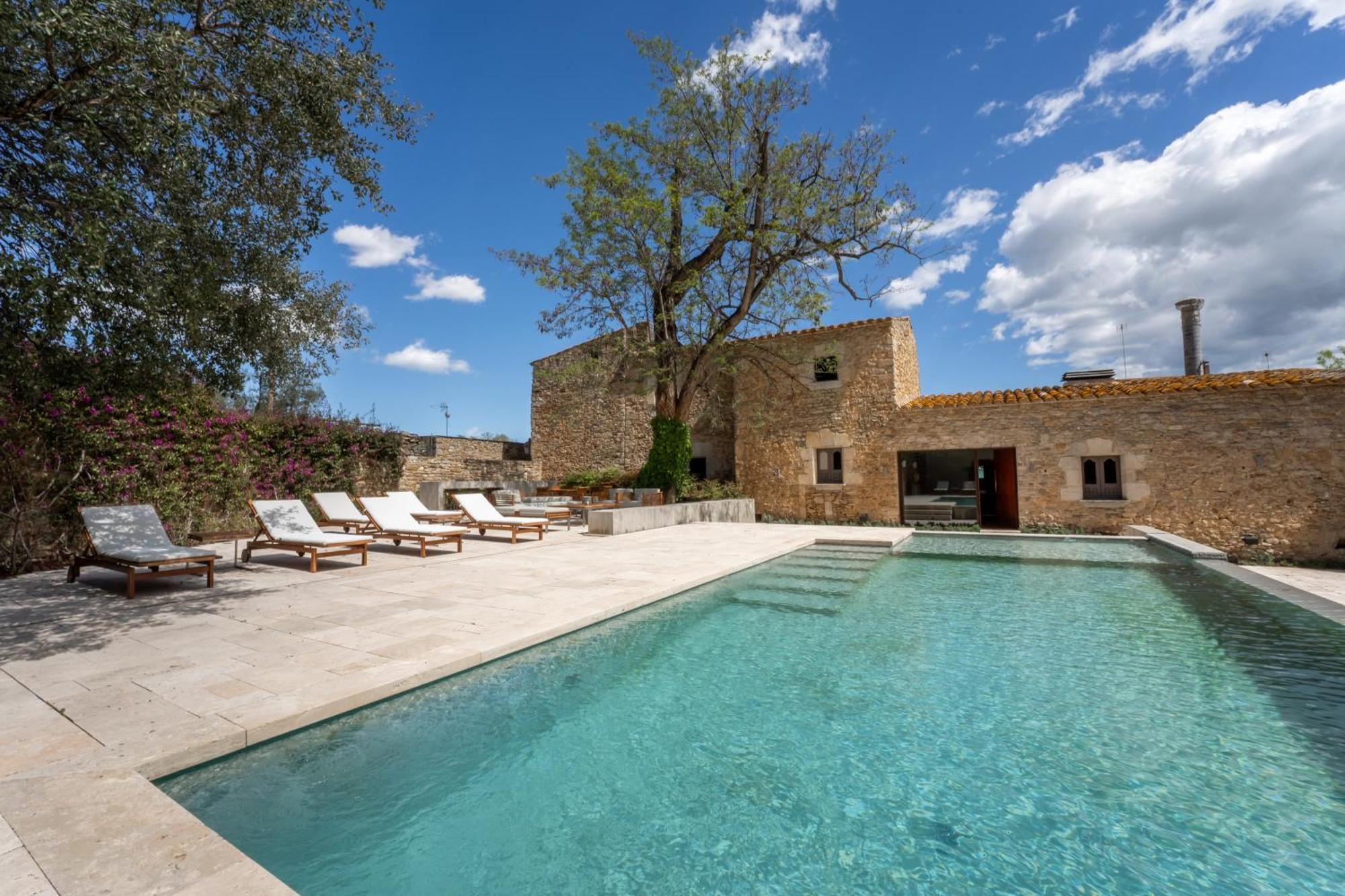 Deco - Casa Castell De Peratallada Exterior foto